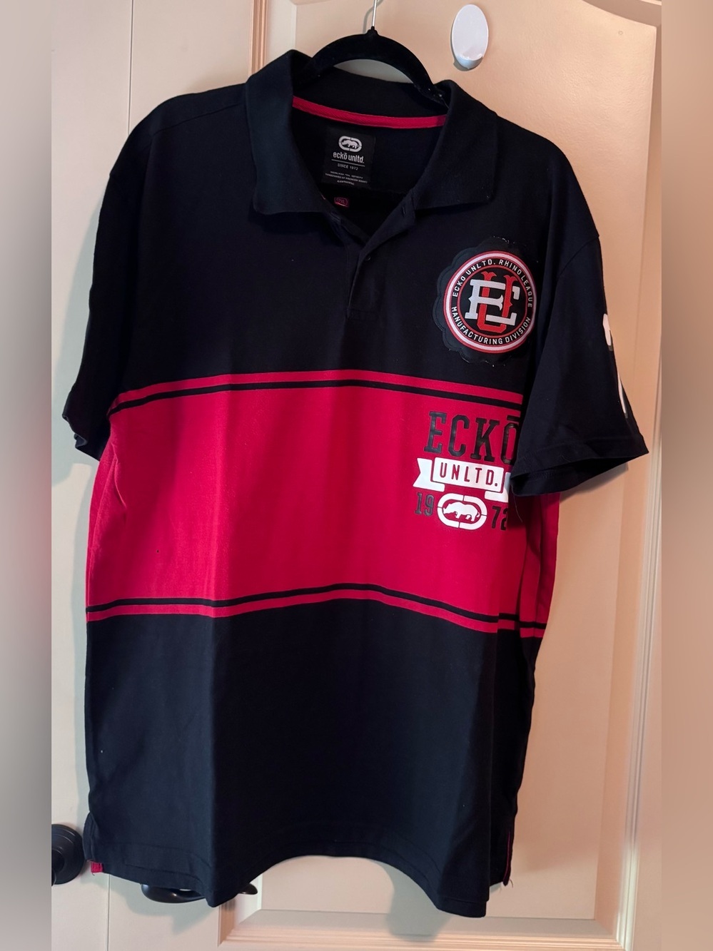 Ecko Unlimited Black & Red Striped Polo Size 2XL”